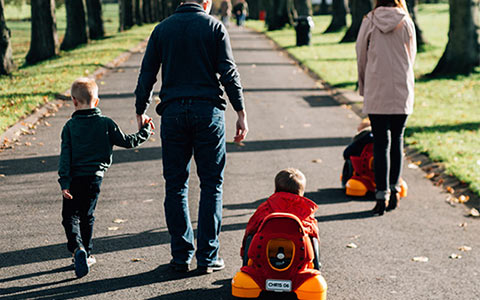 Jugar, explorar y participar