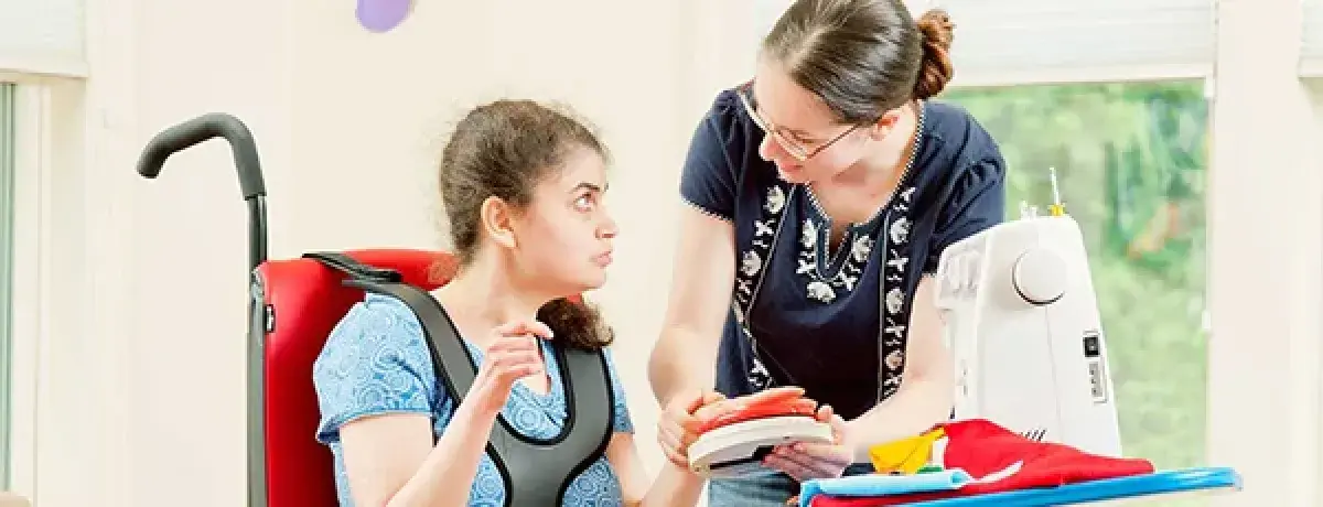 Estabilización de la pelvis con el arnés pélvico Rifton