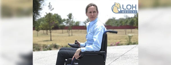 Usuario ganando autonomía con silla de ruedas motorizada
